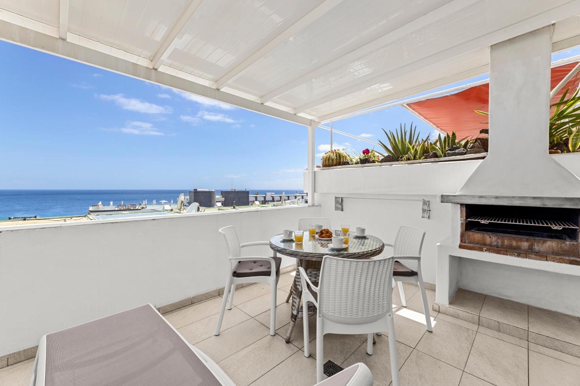 Stunning 2 Bedroom Duplex Close To Main Beach With Seaviews Puerto del Carmen  Exterior foto