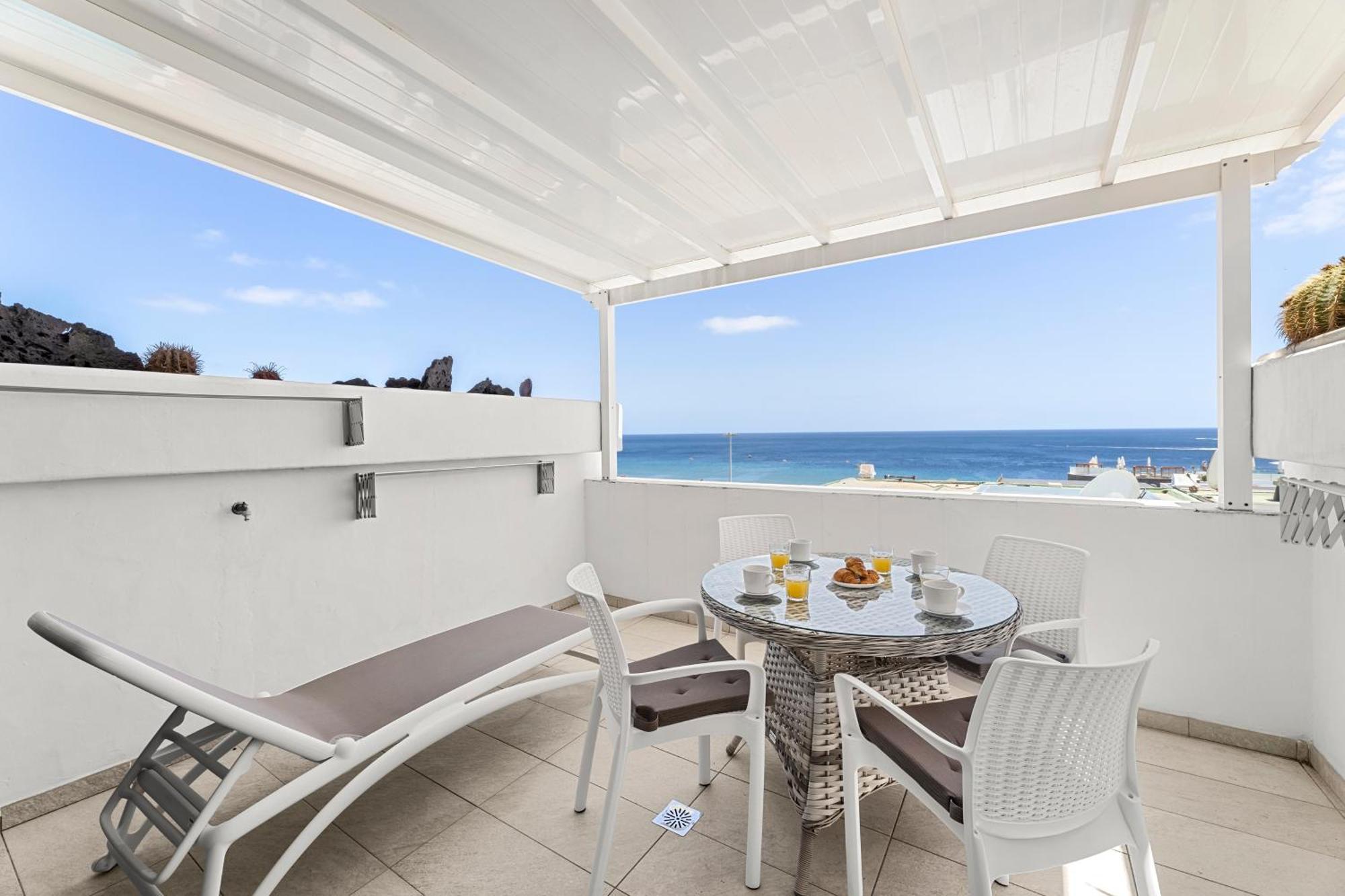 Stunning 2 Bedroom Duplex Close To Main Beach With Seaviews Puerto del Carmen  Exterior foto